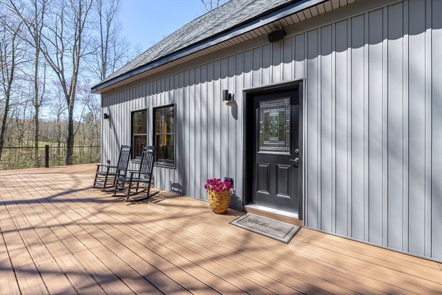 8 Barrett Rd, North Brookfield, MA 01535