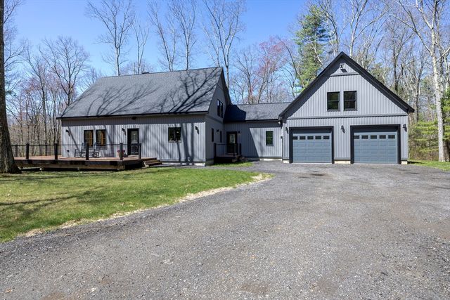 8 Barrett Rd, North Brookfield, MA 01535