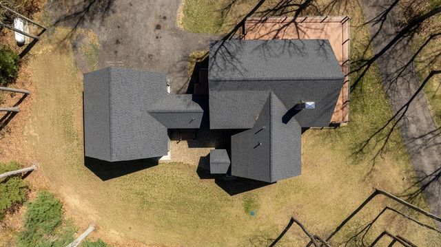 8 Barrett Rd, North Brookfield, MA 01535
