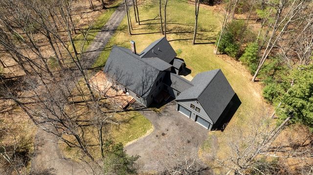 8 Barrett Rd, North Brookfield, MA 01535
