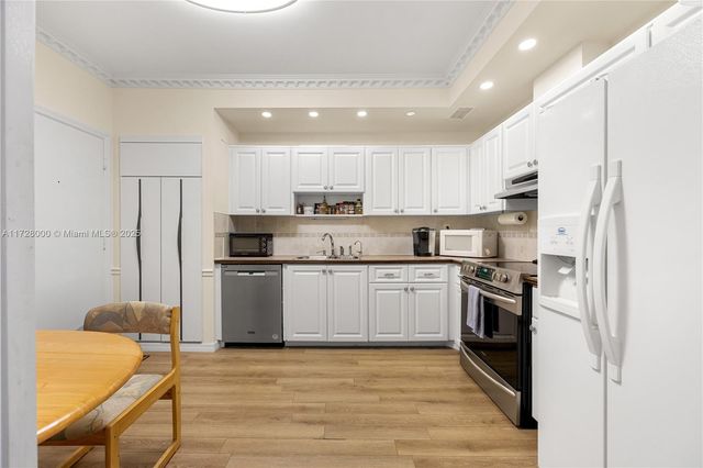 1601 S Ocean Dr 105, Hollywood, FL 33019
