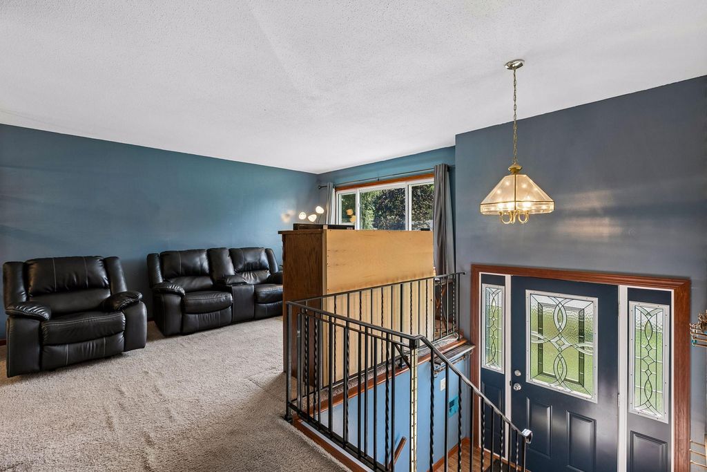 250 Stardust Boulevard, Circle Pines, MN 55014 — photo 4