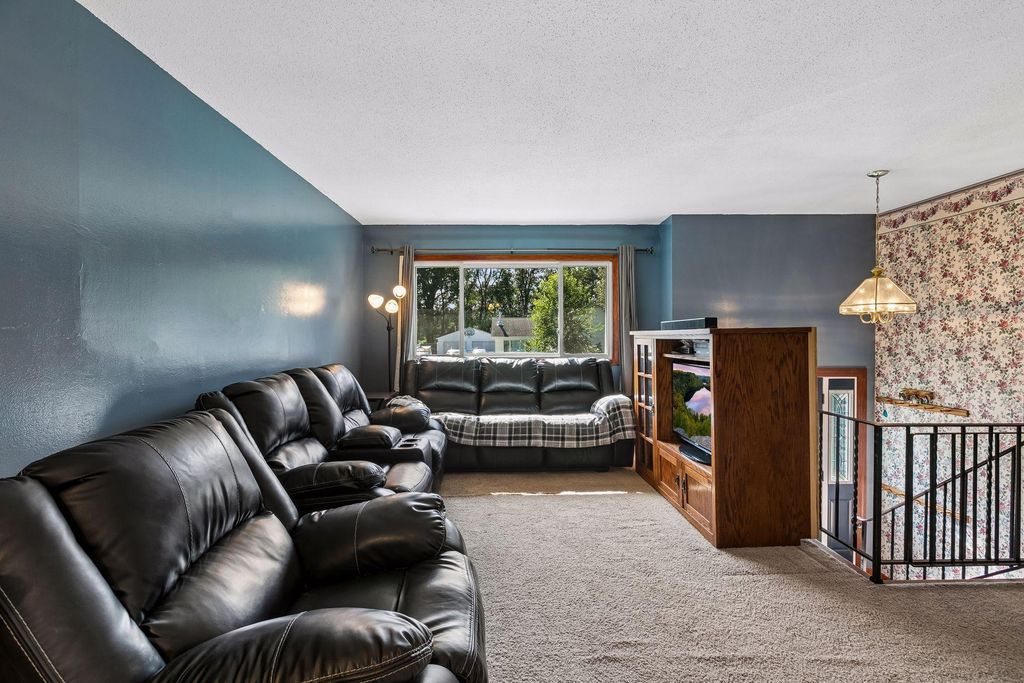 250 Stardust Boulevard, Circle Pines, MN 55014 — photo 5