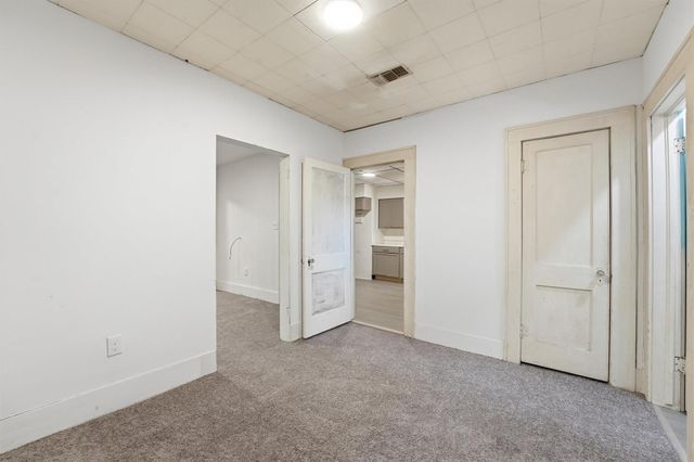 202 S Magnolia Street, Highlands, TX 77562
