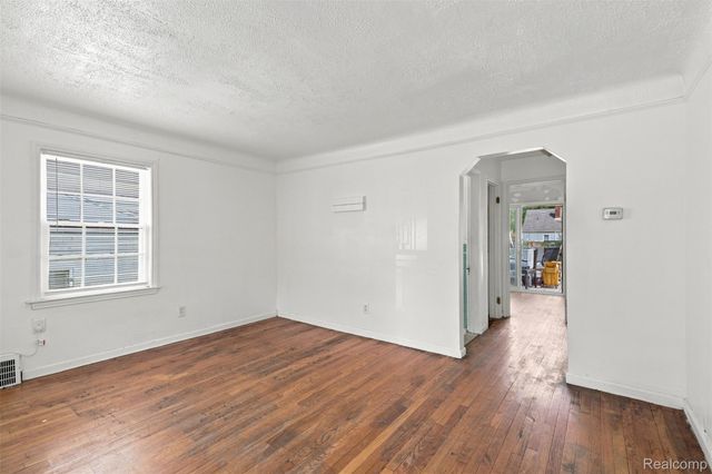 20192 Goddard Street, Detroit, MI 48234