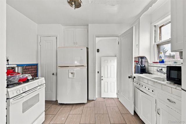20192 Goddard Street, Detroit, MI 48234