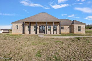 136 Meadow Oaks Lane, Jackson, MS 39209