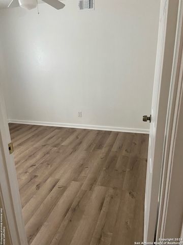 442 Harcourt, San Antonio, TX 78223