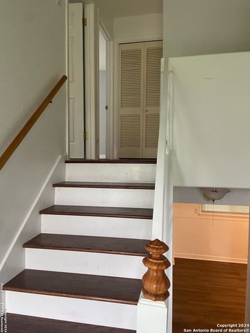 442 Harcourt, San Antonio, TX 78223