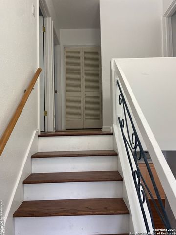 442 Harcourt, San Antonio, TX 78223