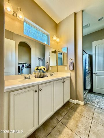 1367 S COUNTRY CLUB Drive 1019, Mesa, AZ 85210