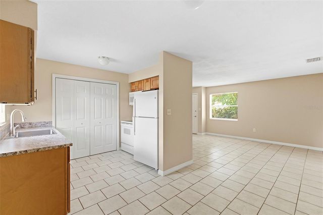 3052 PARK LANE B, Dunedin, FL 34698
