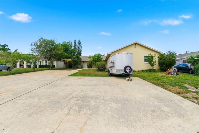 3052 PARK LANE B, Dunedin, FL 34698