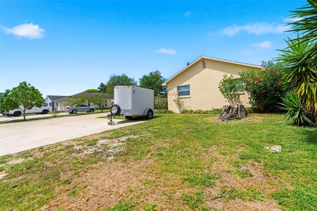 3052 PARK LANE B, Dunedin, FL 34698
