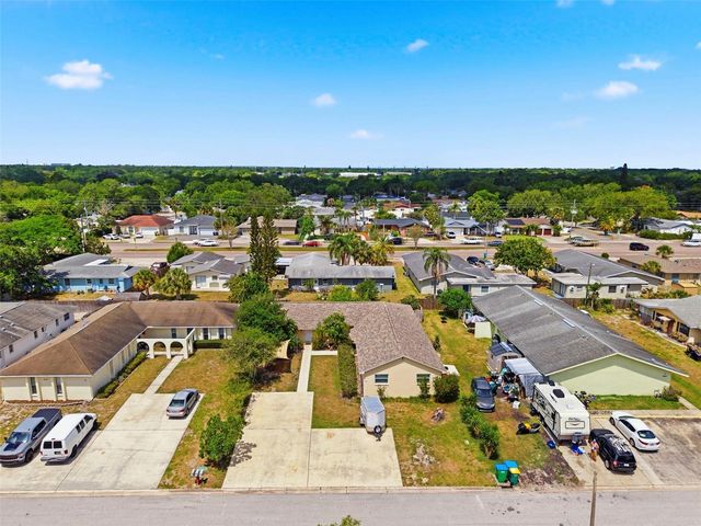 3052 PARK LANE B, Dunedin, FL 34698