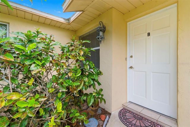 3052 PARK LANE B, Dunedin, FL 34698