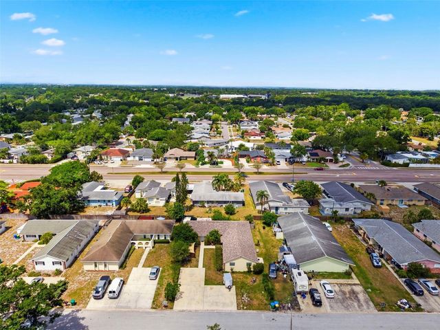 3052 PARK LANE B, Dunedin, FL 34698
