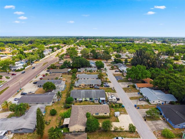 3052 PARK LANE B, Dunedin, FL 34698