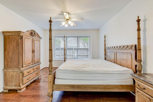 10222 Thornleaf Lane, Houston, TX 77070