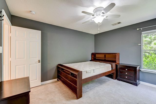 10222 Thornleaf Lane, Houston, TX 77070