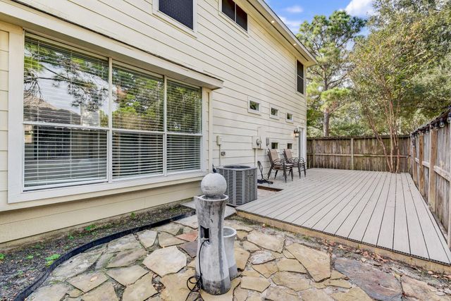 10222 Thornleaf Lane, Houston, TX 77070