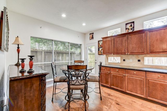10222 Thornleaf Lane, Houston, TX 77070