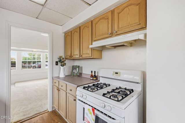 330 S Seaward Avenue, Ventura, CA 93003