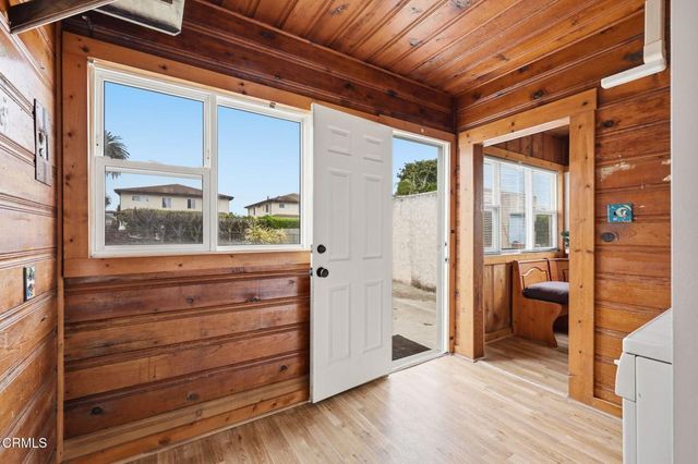 330 S Seaward Avenue, Ventura, CA 93003