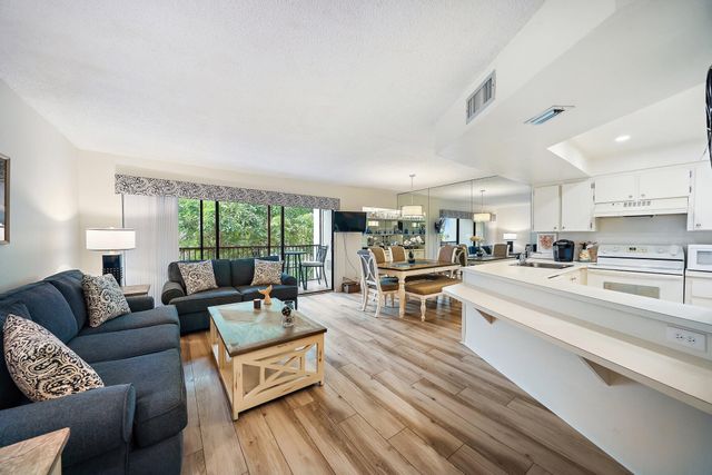 1605 S Us Hwy 1 A306, Jupiter, FL 33477