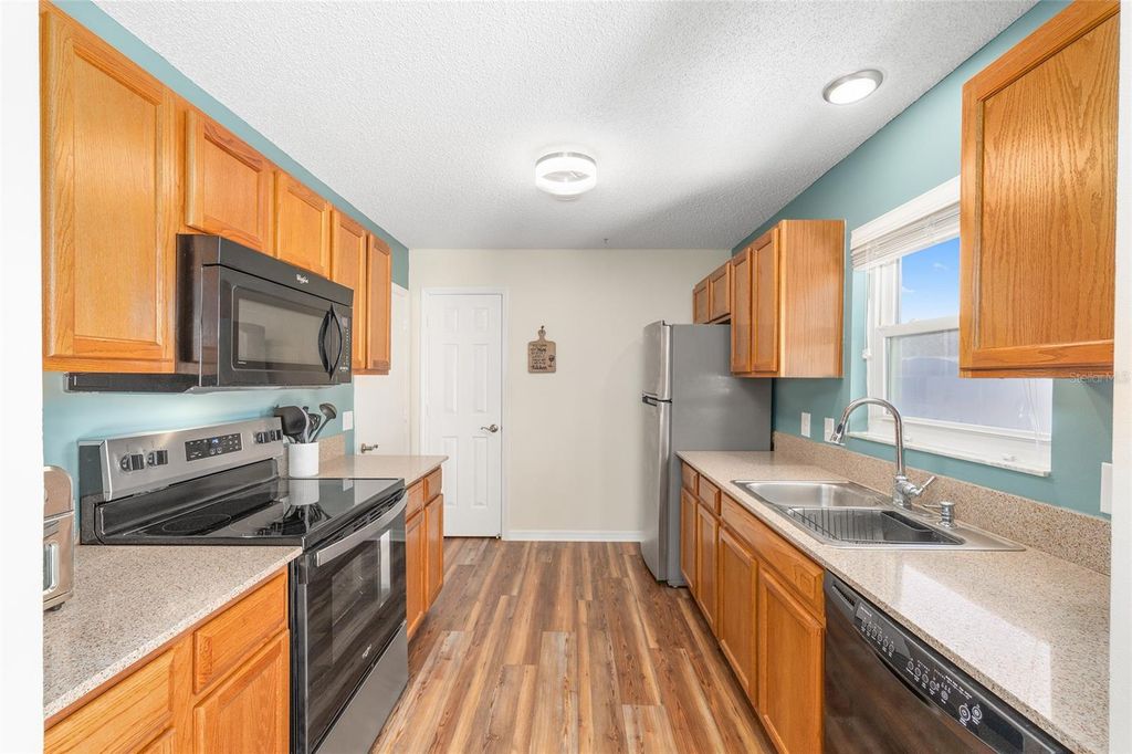 Image 10 of property listing at 1717 FRANCISCO STREET, The Villages, FL 32159