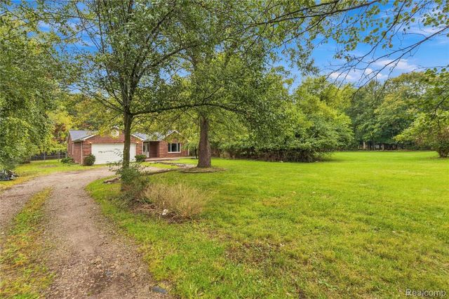25348 Orchard Lake Road, Farmington Hills, MI 48336