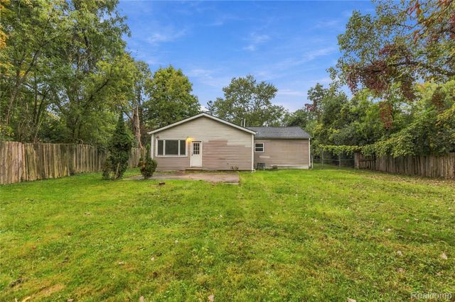 25348 Orchard Lake Road, Farmington Hills, MI 48336
