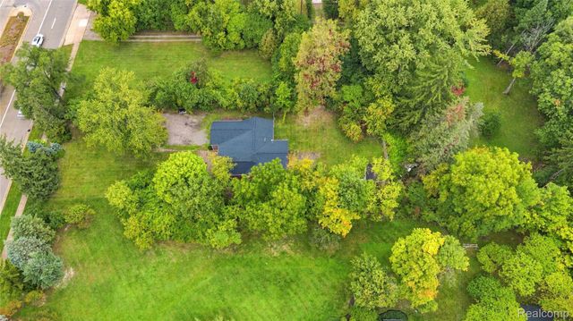 25348 Orchard Lake Road, Farmington Hills, MI 48336