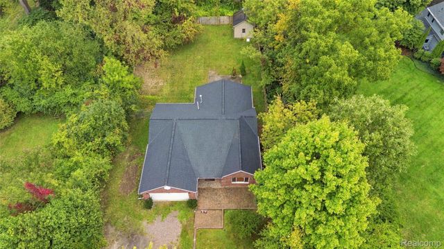 25348 Orchard Lake Road, Farmington Hills, MI 48336
