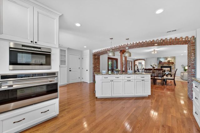 216 Rodonovan Drive, Santa Clara, CA 95051