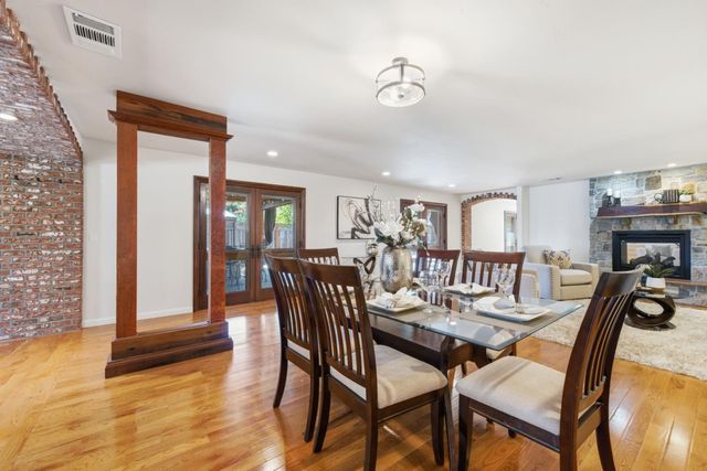 216 Rodonovan Drive, Santa Clara, CA 95051