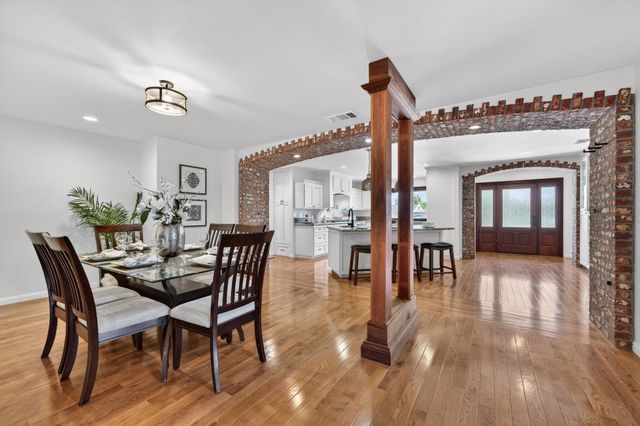 216 Rodonovan Drive, Santa Clara, CA 95051