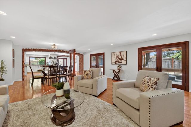 216 Rodonovan Drive, Santa Clara, CA 95051