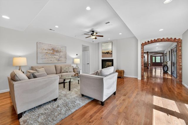 216 Rodonovan Drive, Santa Clara, CA 95051