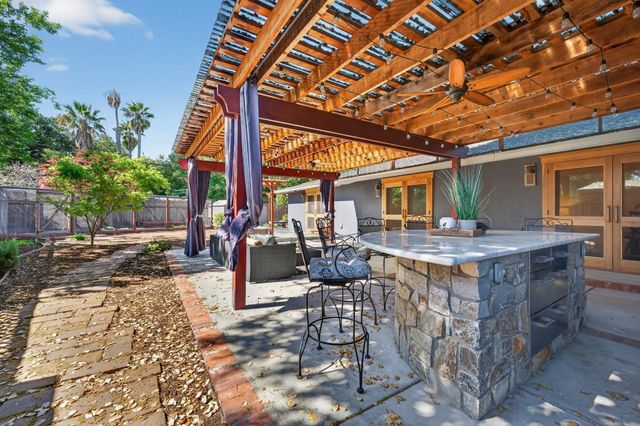 216 Rodonovan Drive, Santa Clara, CA 95051