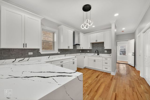 8111 S Throop Street, Chicago, IL 60620