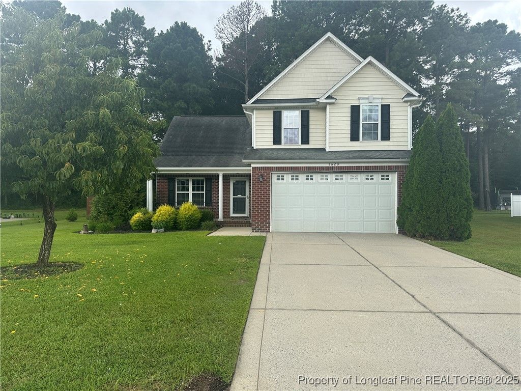 1620 Pristine Lane, Hope Mills, NC 28348