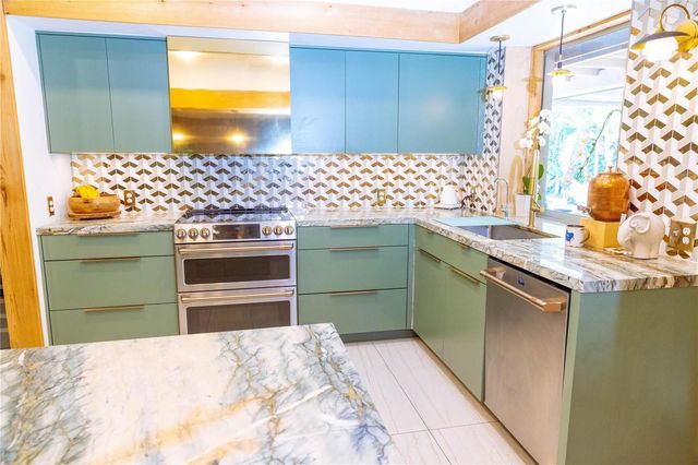 9340 SW 178th Terrace, Palmetto Bay, FL 33157