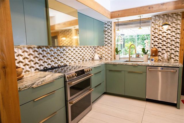9340 SW 178th Terrace, Palmetto Bay, FL 33157