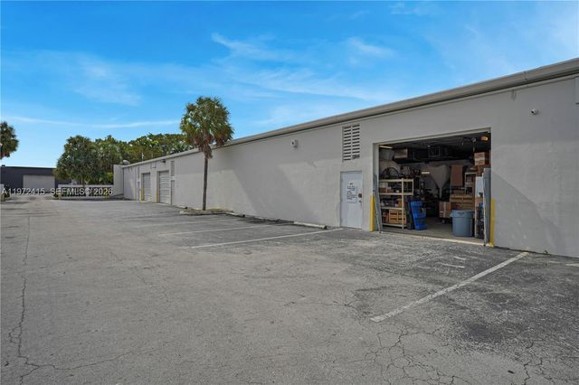 8105 NW 33rd St 8105, Doral, FL 33122