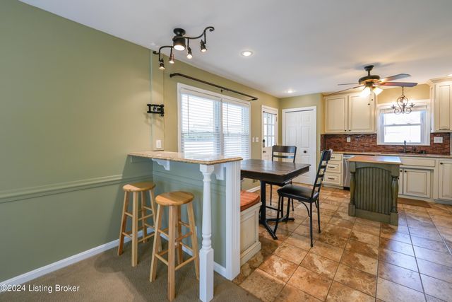 9903 Welshpool Ct, Jeffersontown, KY 40299