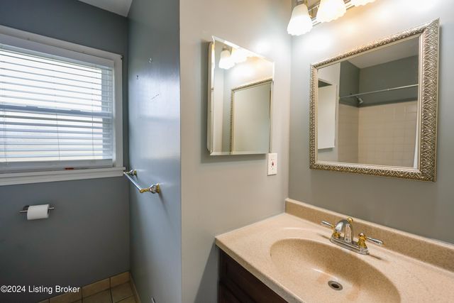 9903 Welshpool Ct, Jeffersontown, KY 40299