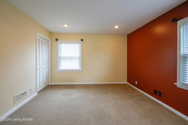 9903 Welshpool Ct, Jeffersontown, KY 40299