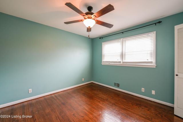 9903 Welshpool Ct, Jeffersontown, KY 40299