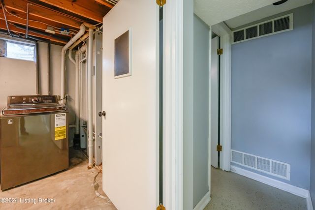 9903 Welshpool Ct, Jeffersontown, KY 40299